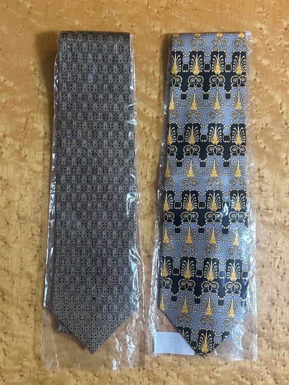 Vincengo & Gianni Versace New Silk Men's Ties